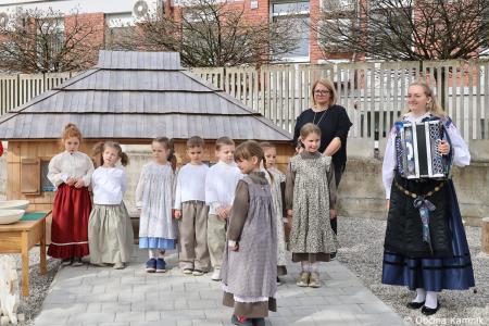 Čarobne zgodbe slovenskih vasi  (7)
